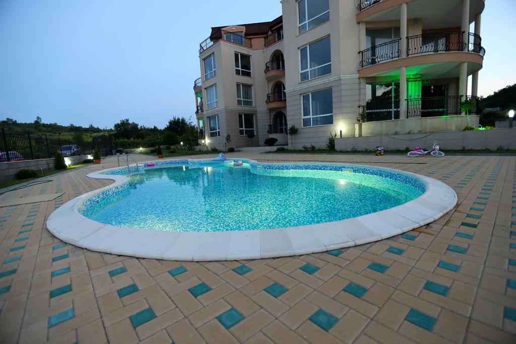 South Beach Apartments 오브조르 외부 사진